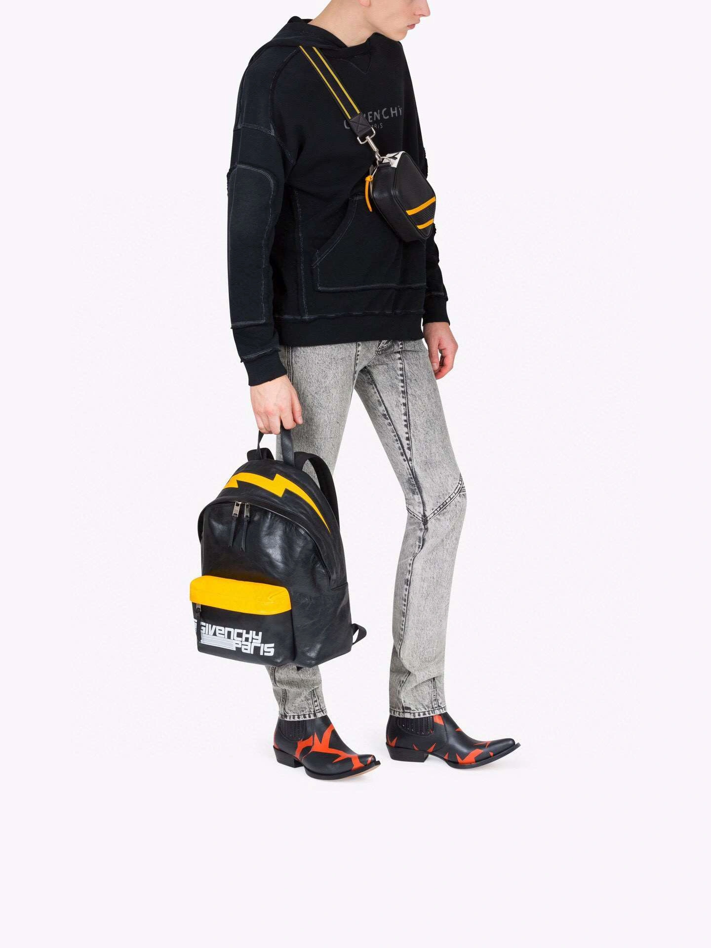 MOMO-- item : M063B68A2325-3