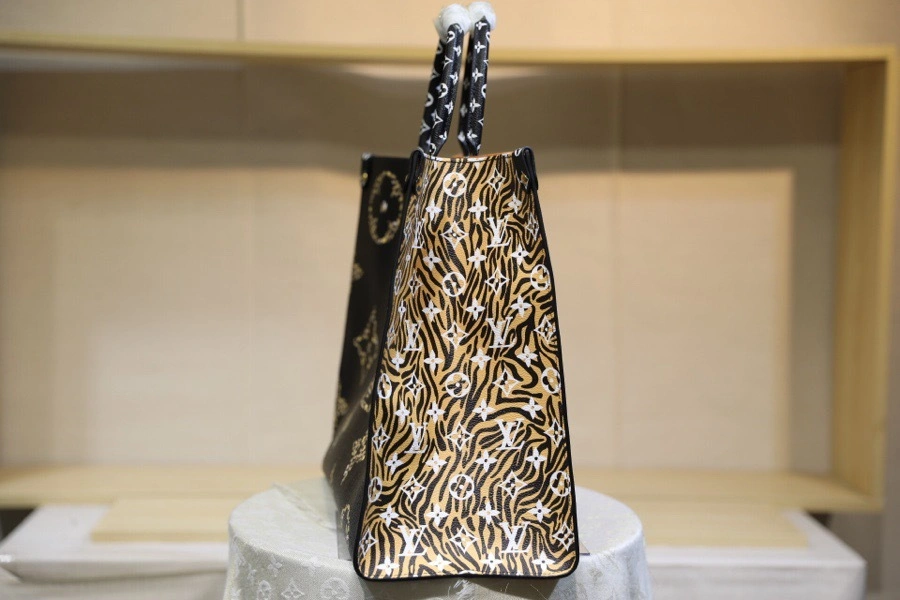 MOMO-- item :item：A-B063J9751T