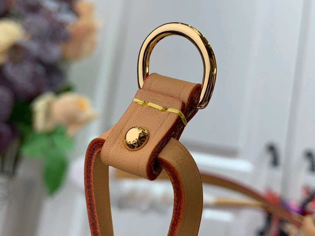 MOMO-- item:174B57D0704-2