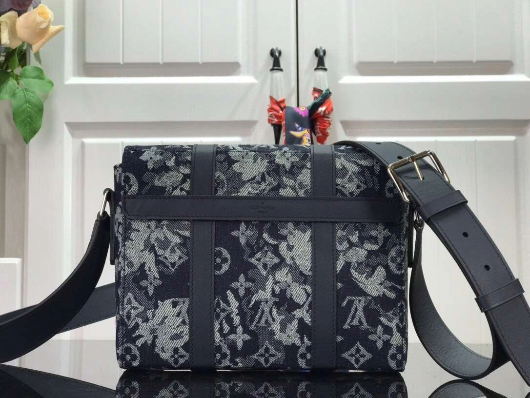&MOMO-- item:174B58D0683