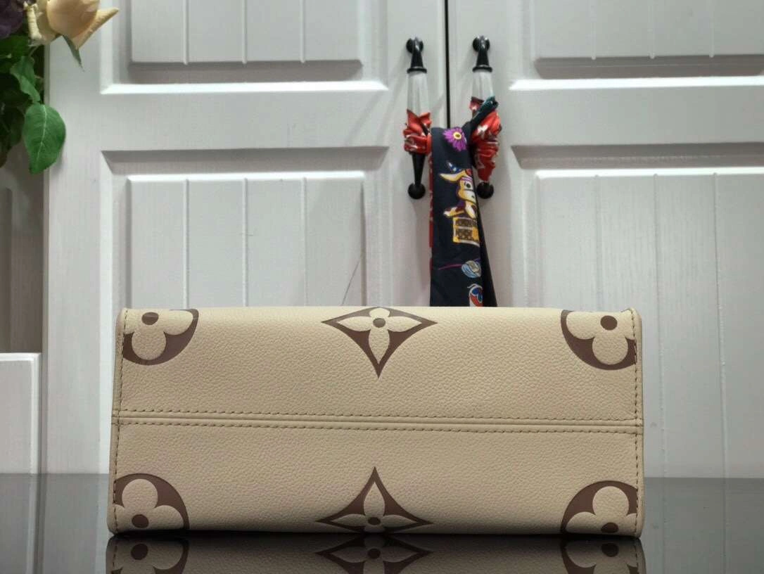 MOMO-- item:174B68D0777-3