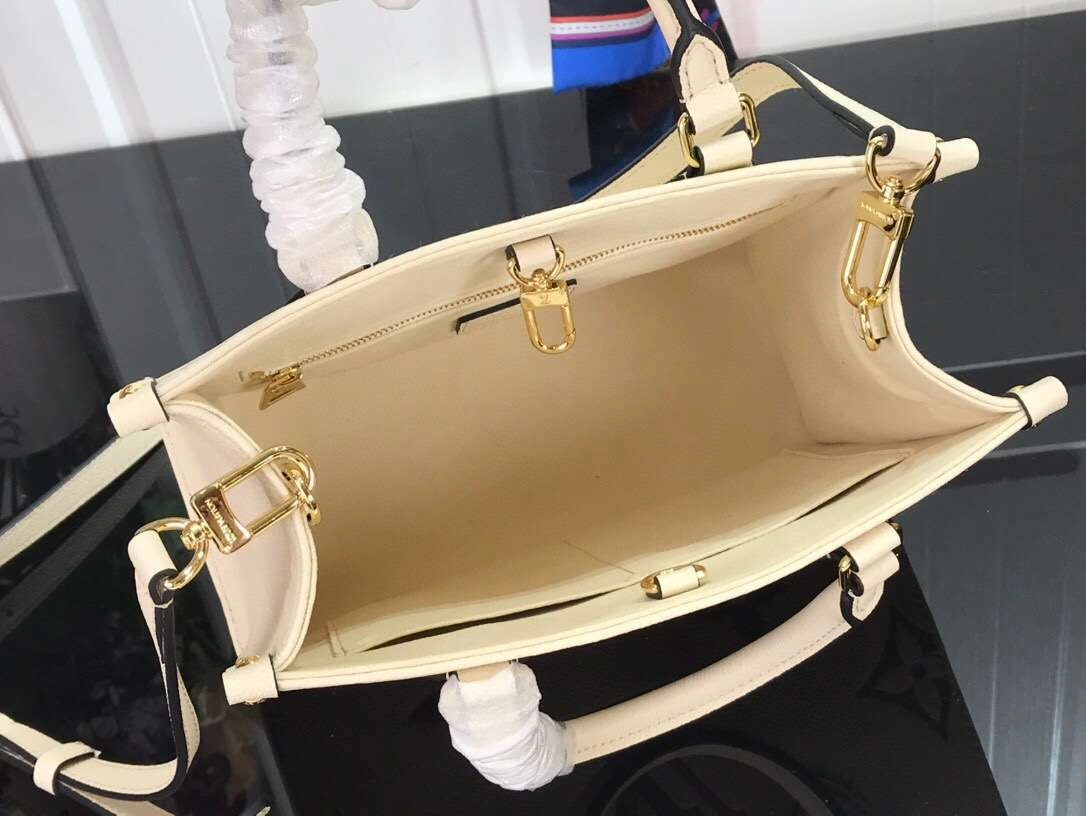 MOMO-- item:174B68D0777-3