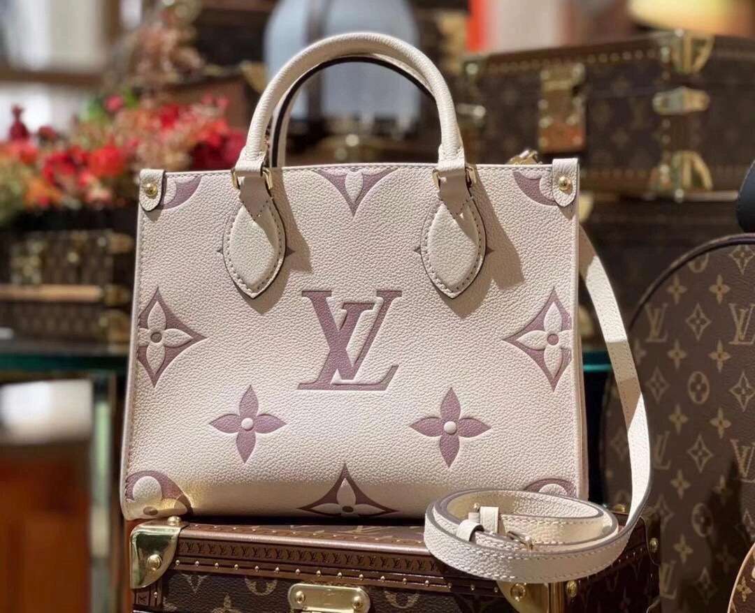 MOMO-- item:174B68D0777-3