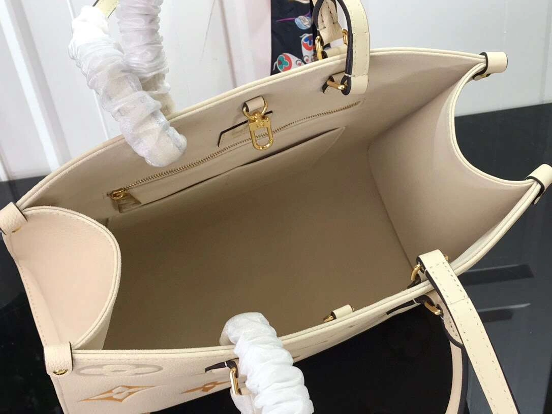 *MOMO-- item:174B93D0755-2
