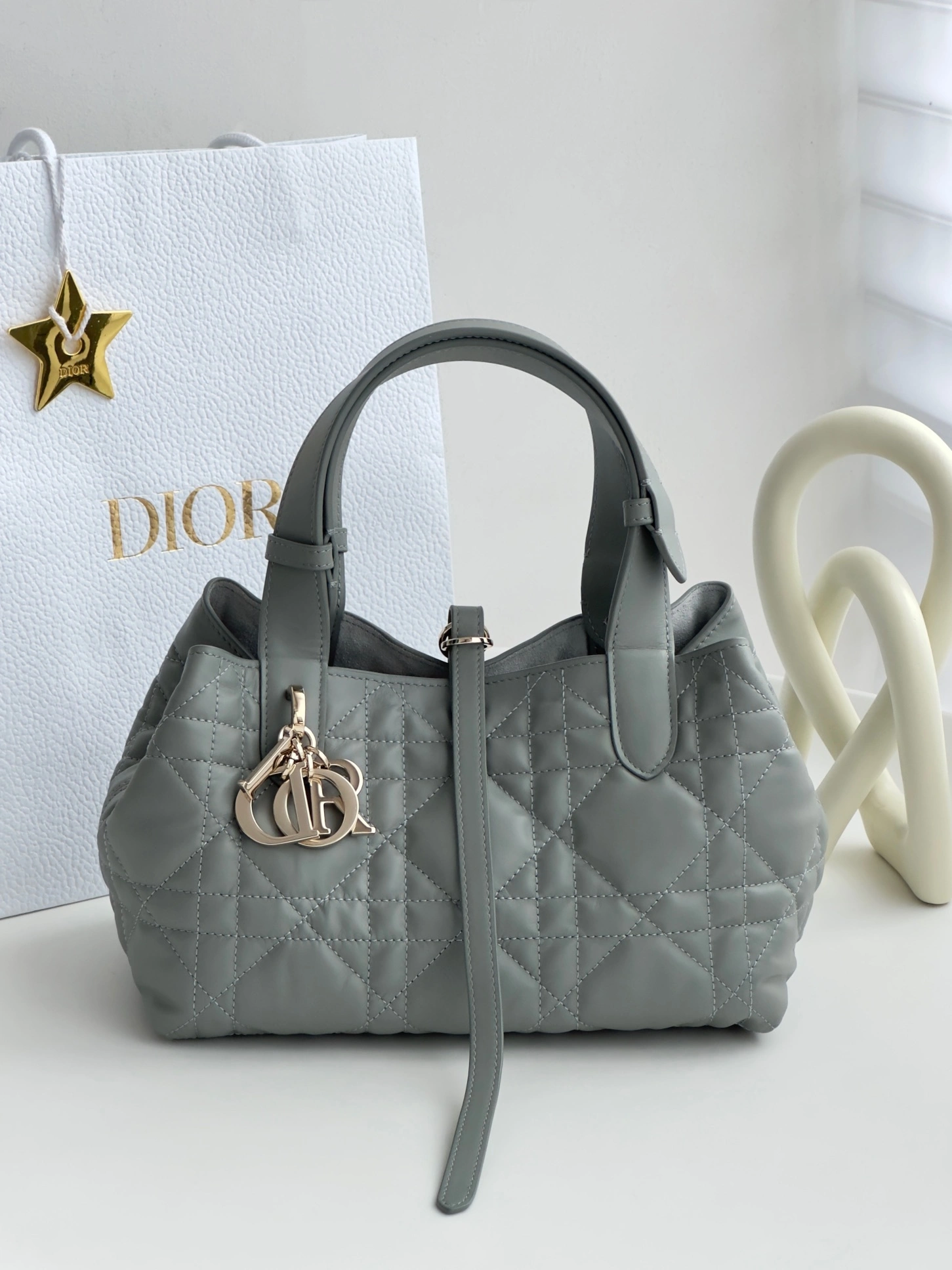 MOMO-- item:D-B000A1632