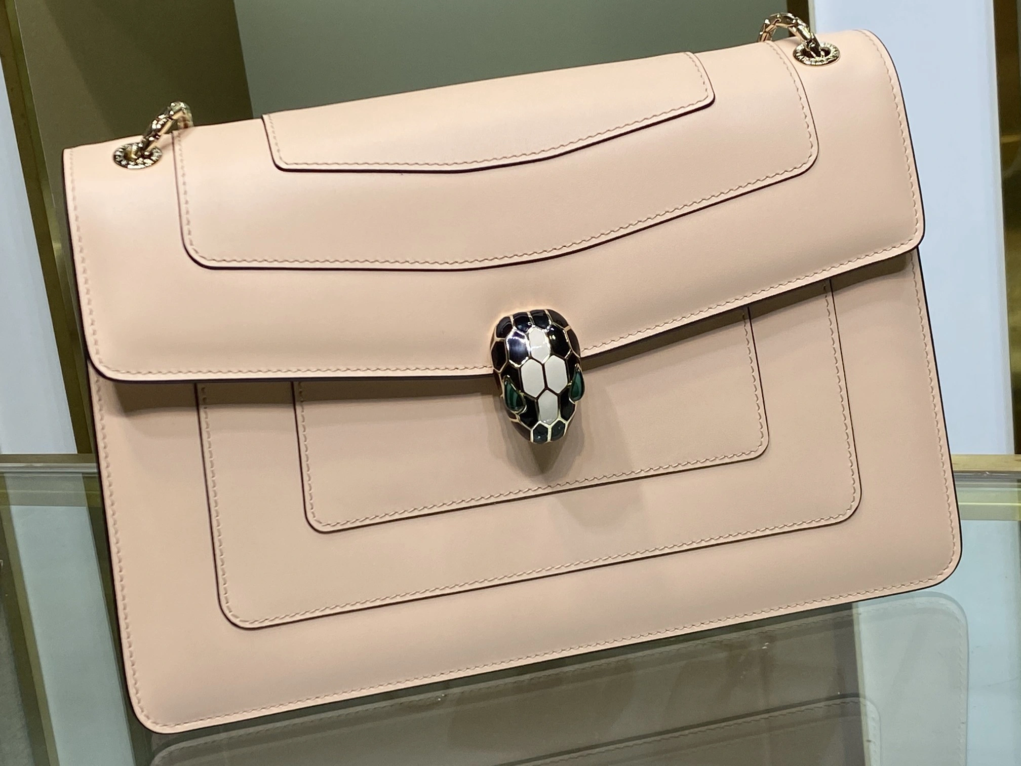 MOMO-- item:D-B063A1595