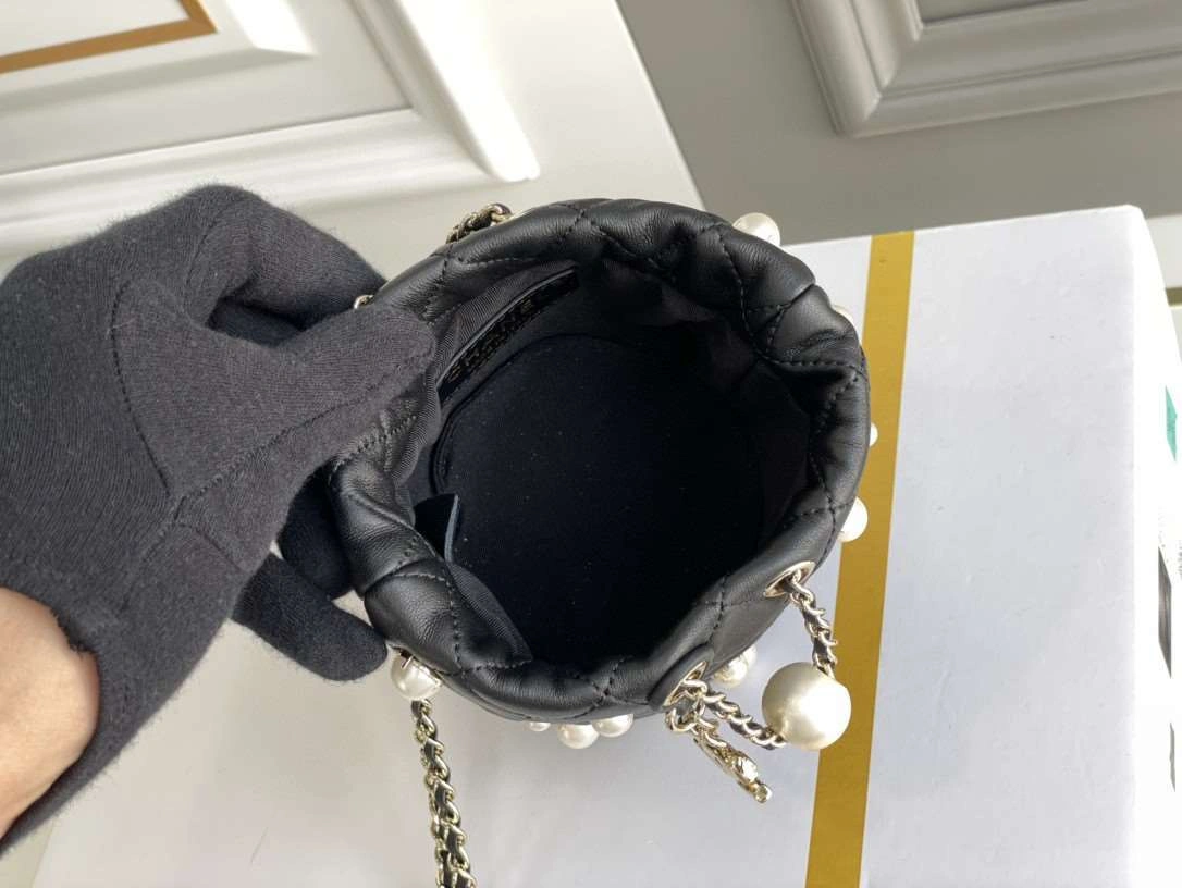 *MOMO---lambskin item : 00B88G2310