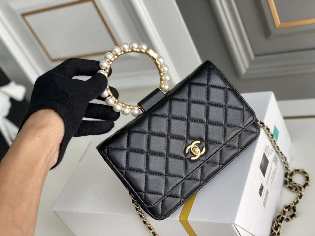 *MOMO---lambskin item : 00B88G2330