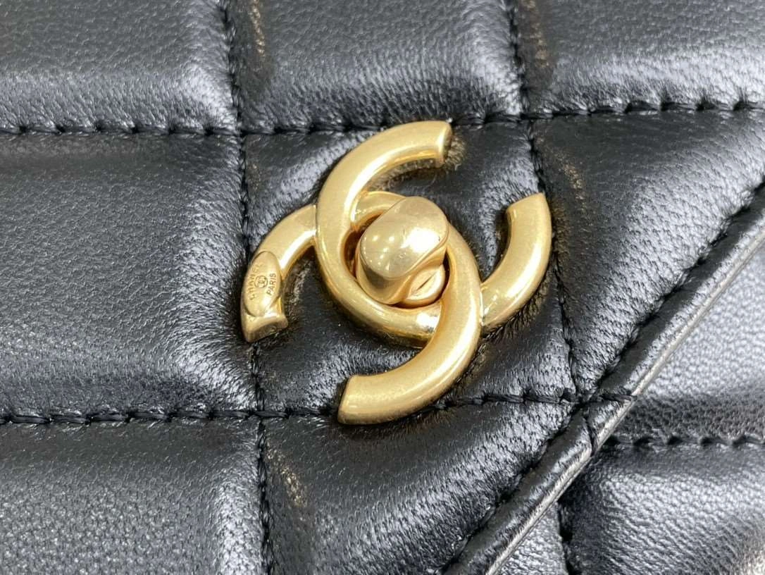 *MOMO---lambskin item : 00B88G2330