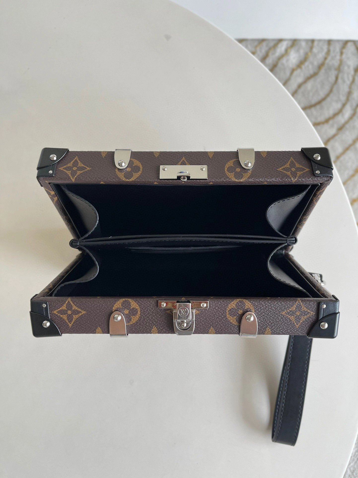 MOMO-- m20250 item : A-B00H0315A