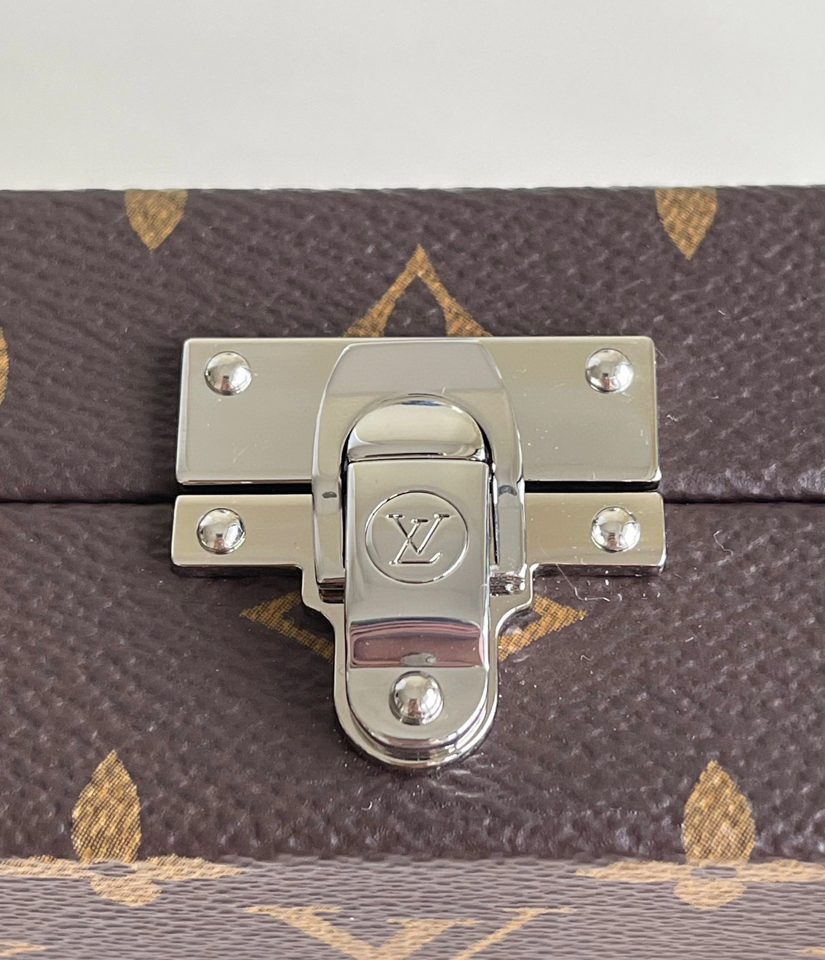 MOMO-- m20250 item : A-B00H0315A