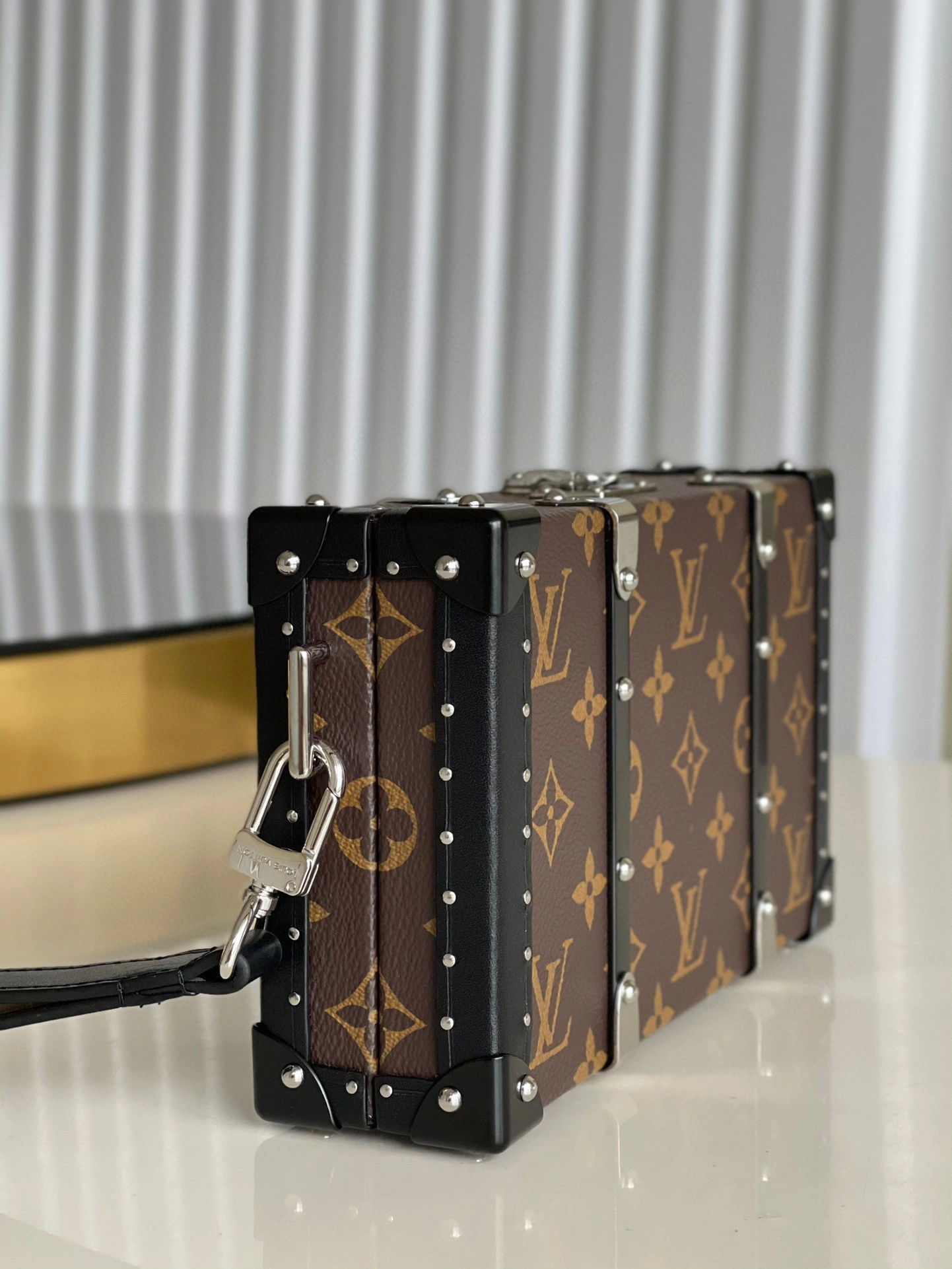 MOMO-- m20250 item : A-B00H0315A