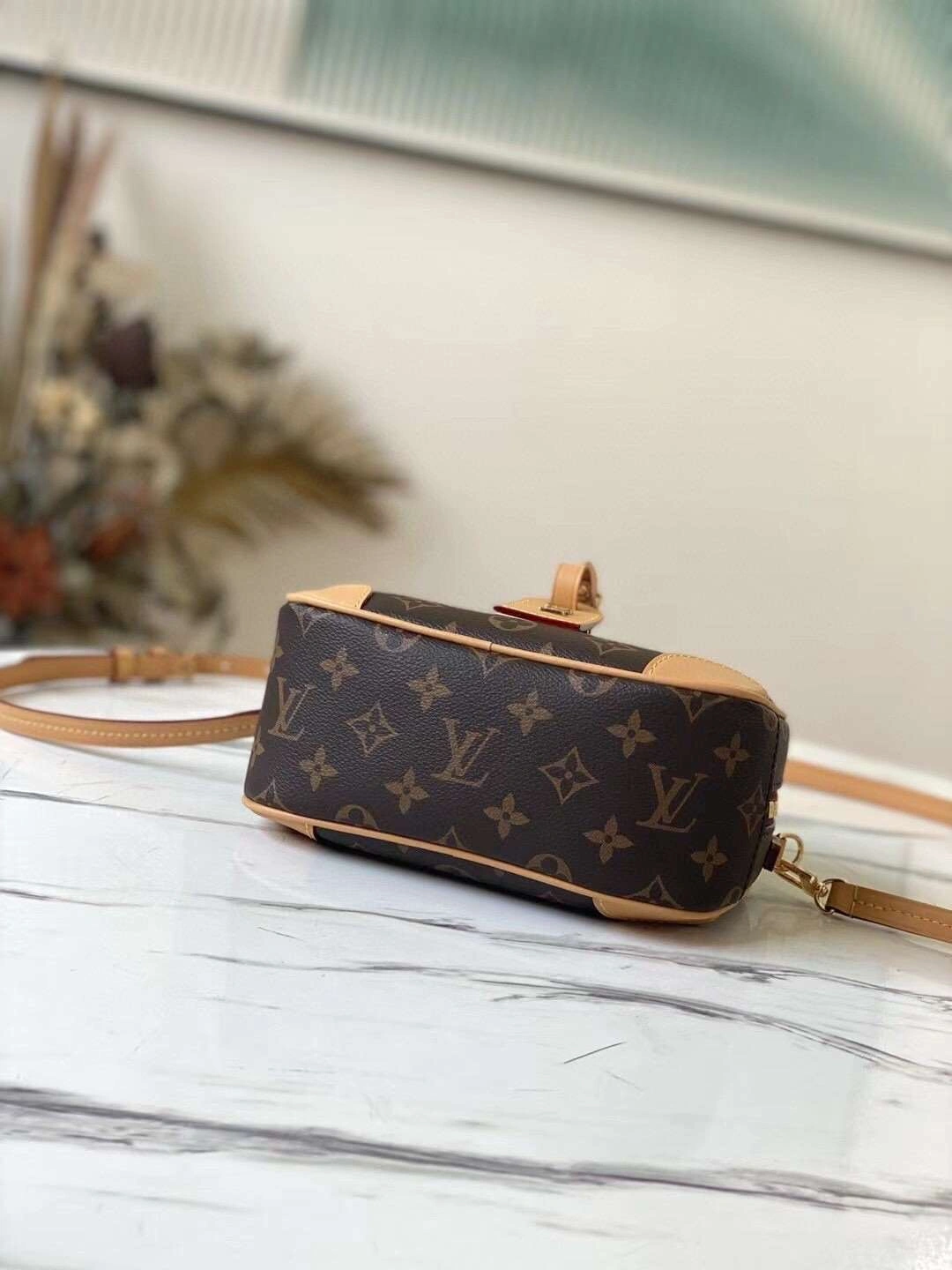 *MOMO-- m45528 item : A-B00G2801