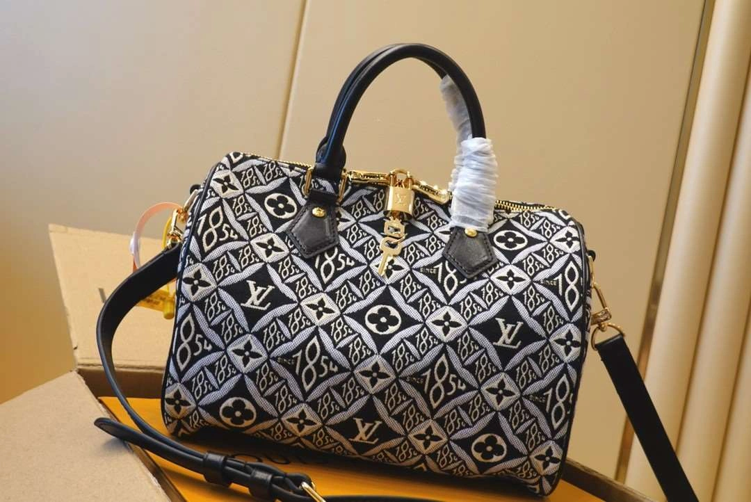 *MOMO-- m45769 item : A-B00G3002