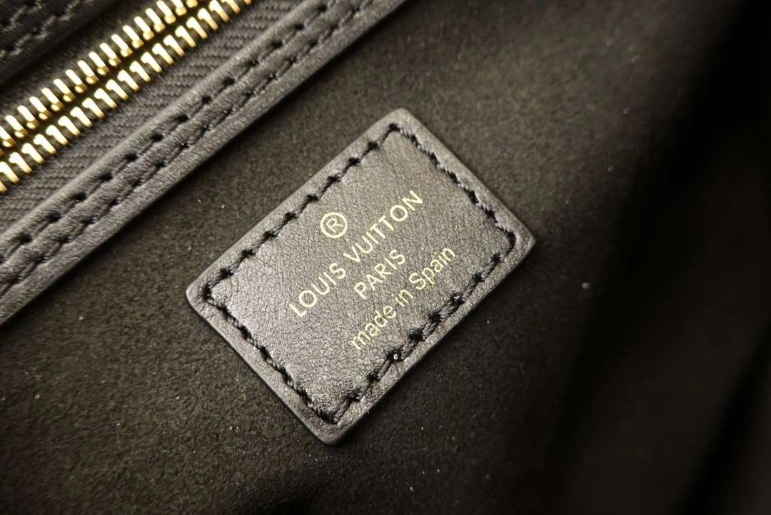 *MOMO-- m45769 item : A-B00G3002