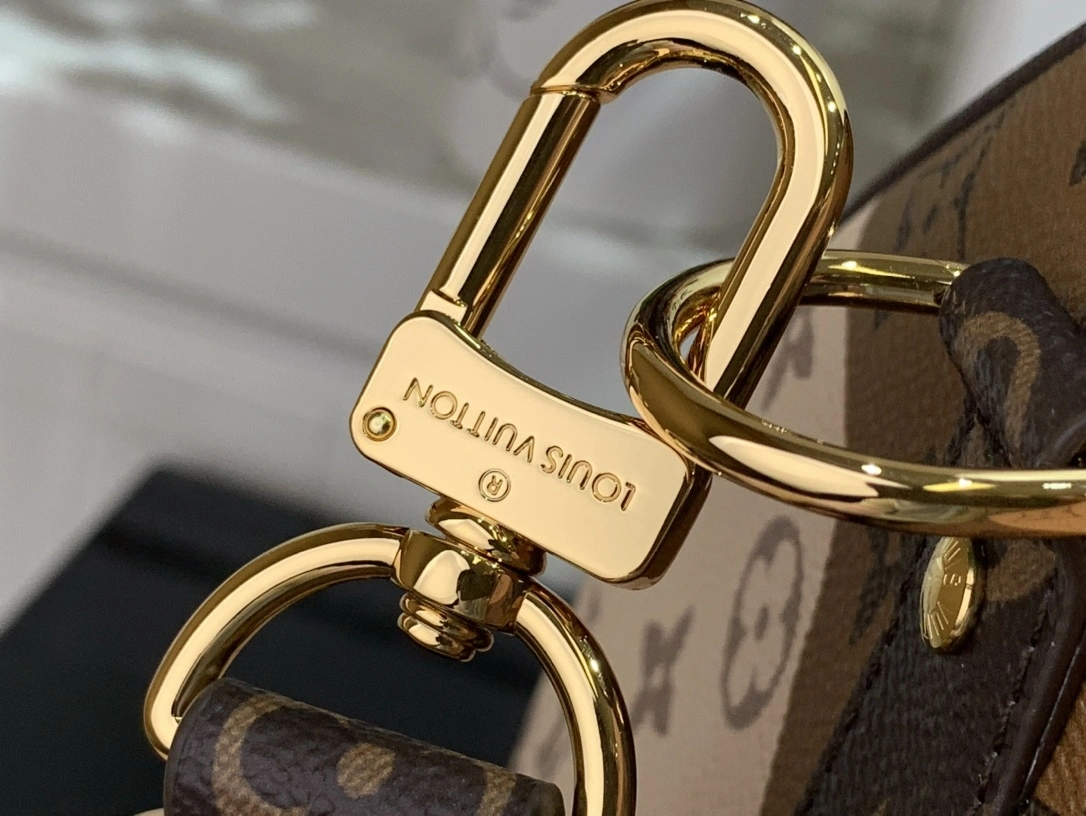 &MOMO-- m46677 KEEPALL BANDOULIÈRE 55 item:D-B174A1509