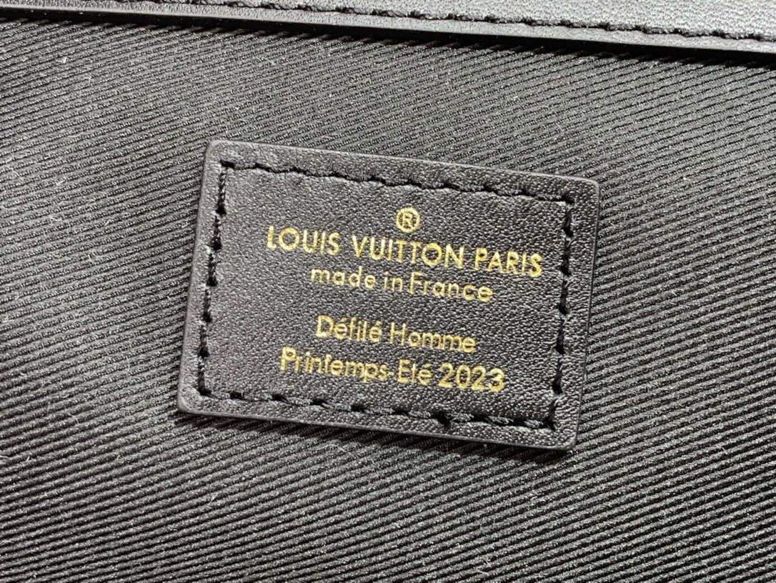 &MOMO-- m46677 KEEPALL BANDOULIÈRE 55 item:D-B174A1509