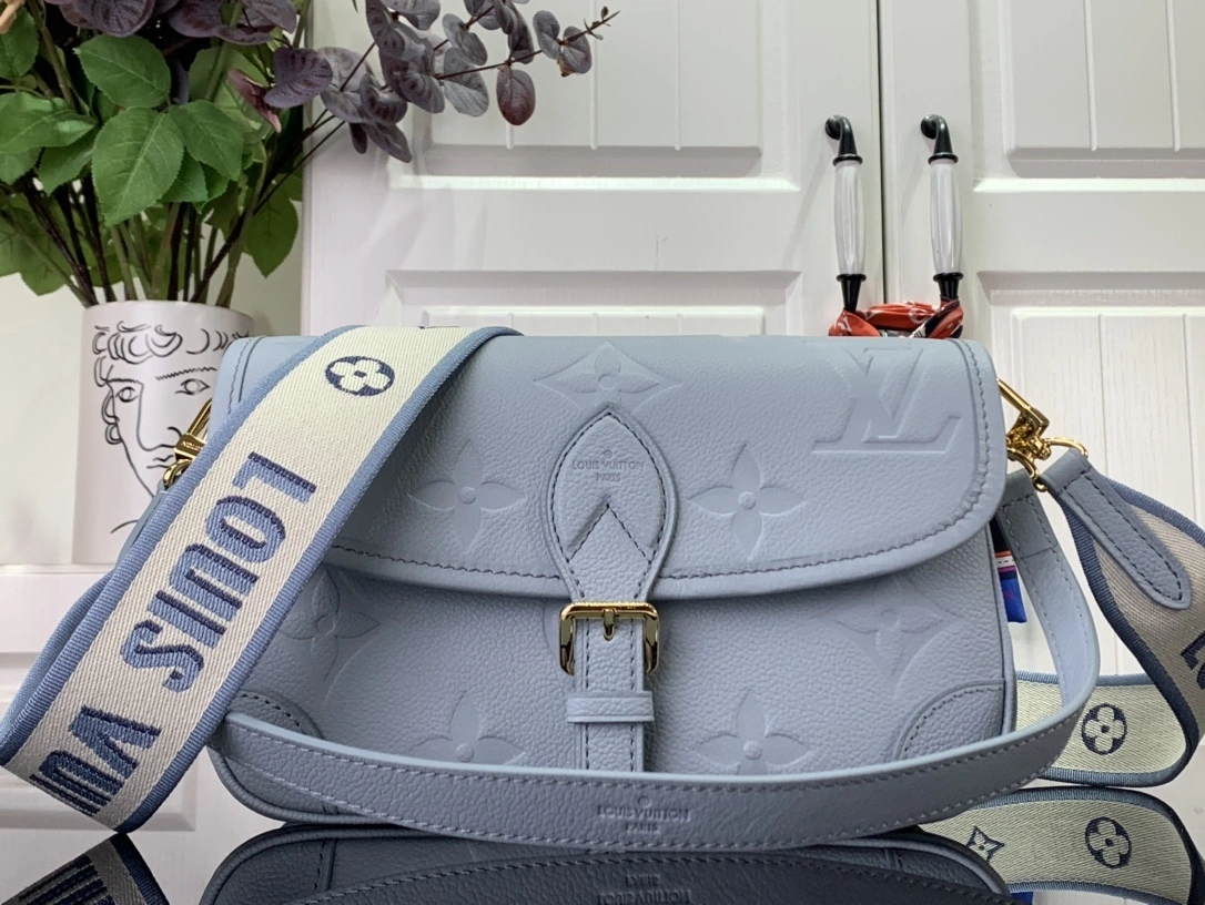 MOMO-- m46846 item:D-B174A1513