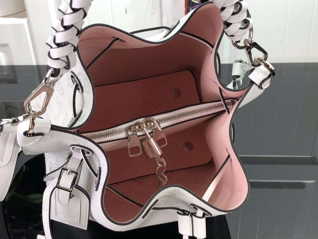 *MOMO-- m58483 Calfskin item : A-B174H0223