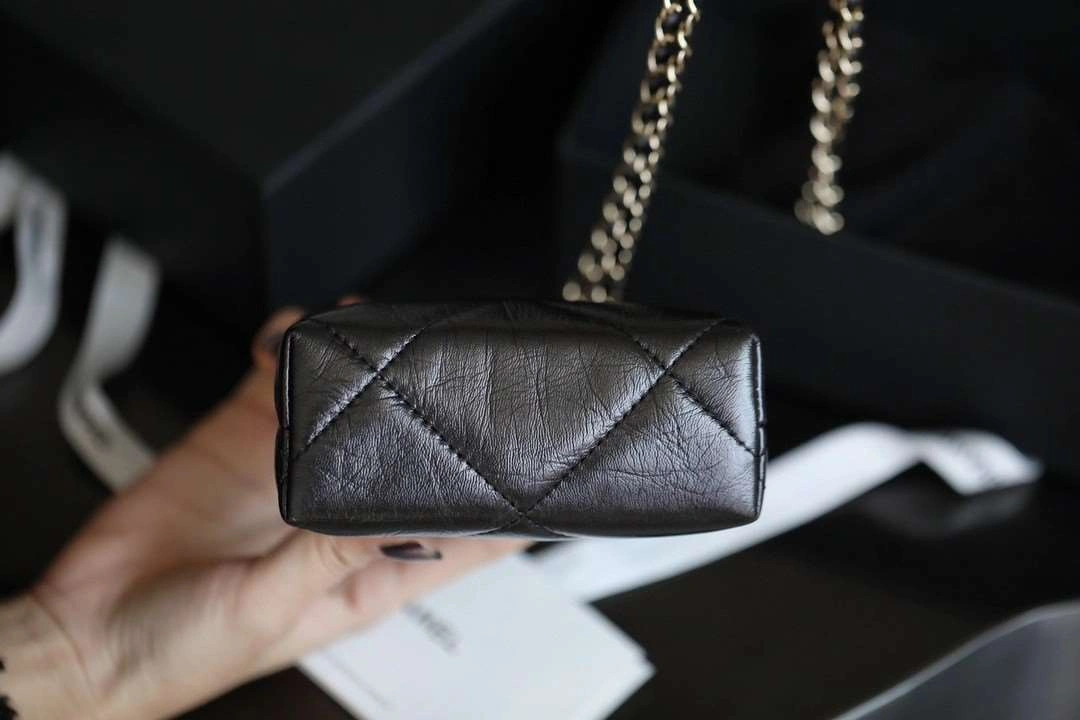 *MOMO-- mini Lambskin item : A-B00G2907
