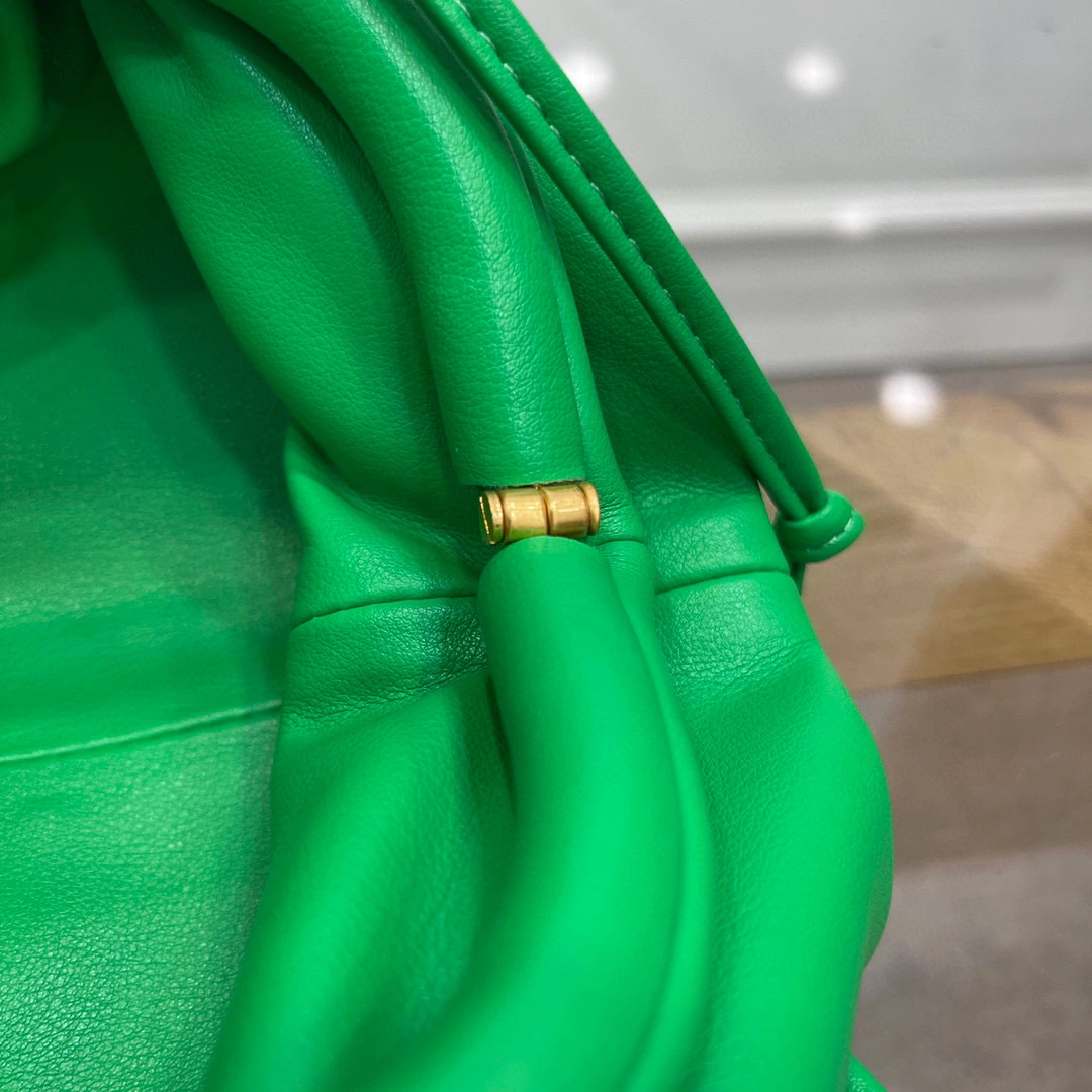 &MOMO-- mini pouch Calfskin item：A-B134H5461T