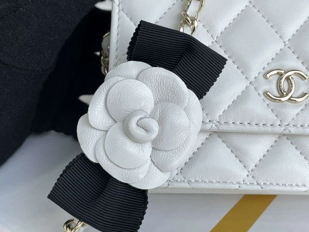 *MOMO---mini woc Lambskin item : A-B00G2612