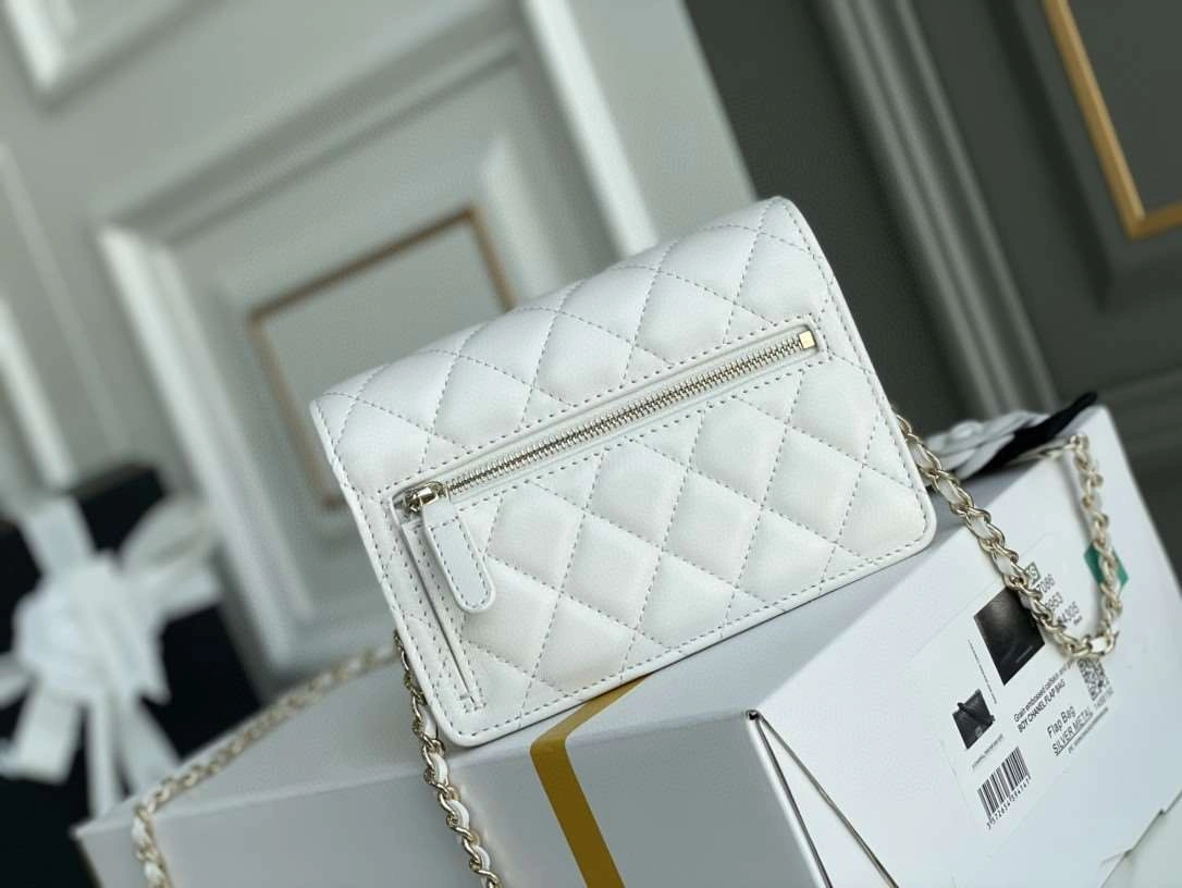*MOMO---mini woc Lambskin item : A-B00G2612