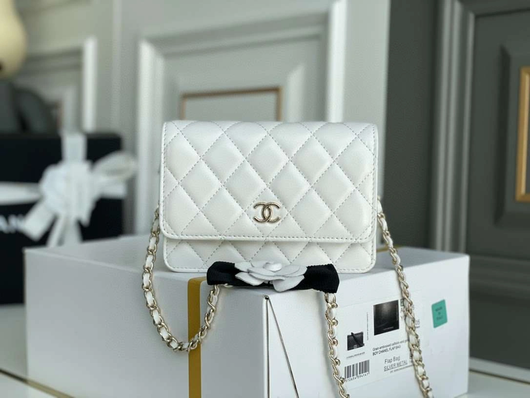 *MOMO---mini woc Lambskin item : A-B00G2612