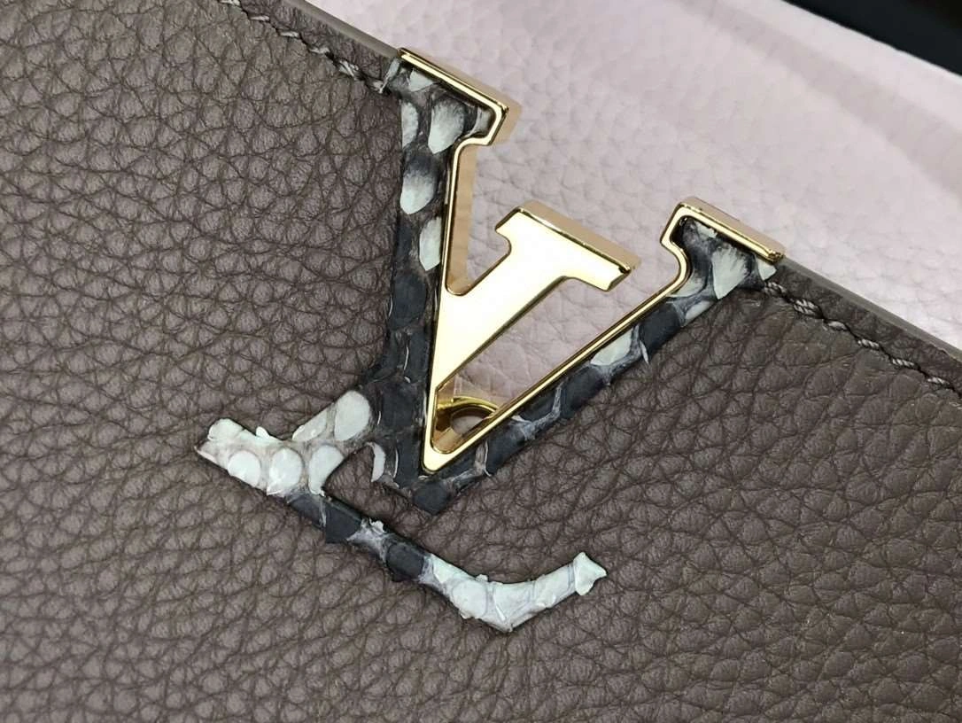 *MOMO-- n98387 cowhide item : A-B174H0202