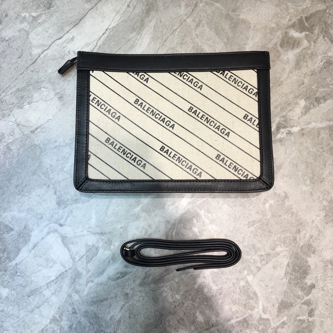 *MOMO-- nevy box high quality version item : 202B41K2747-2
