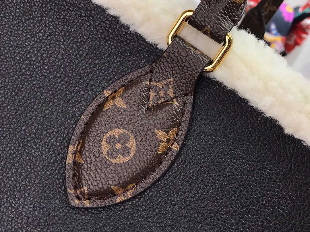 *MOMO-- onthego M56958 item:174B78D0676