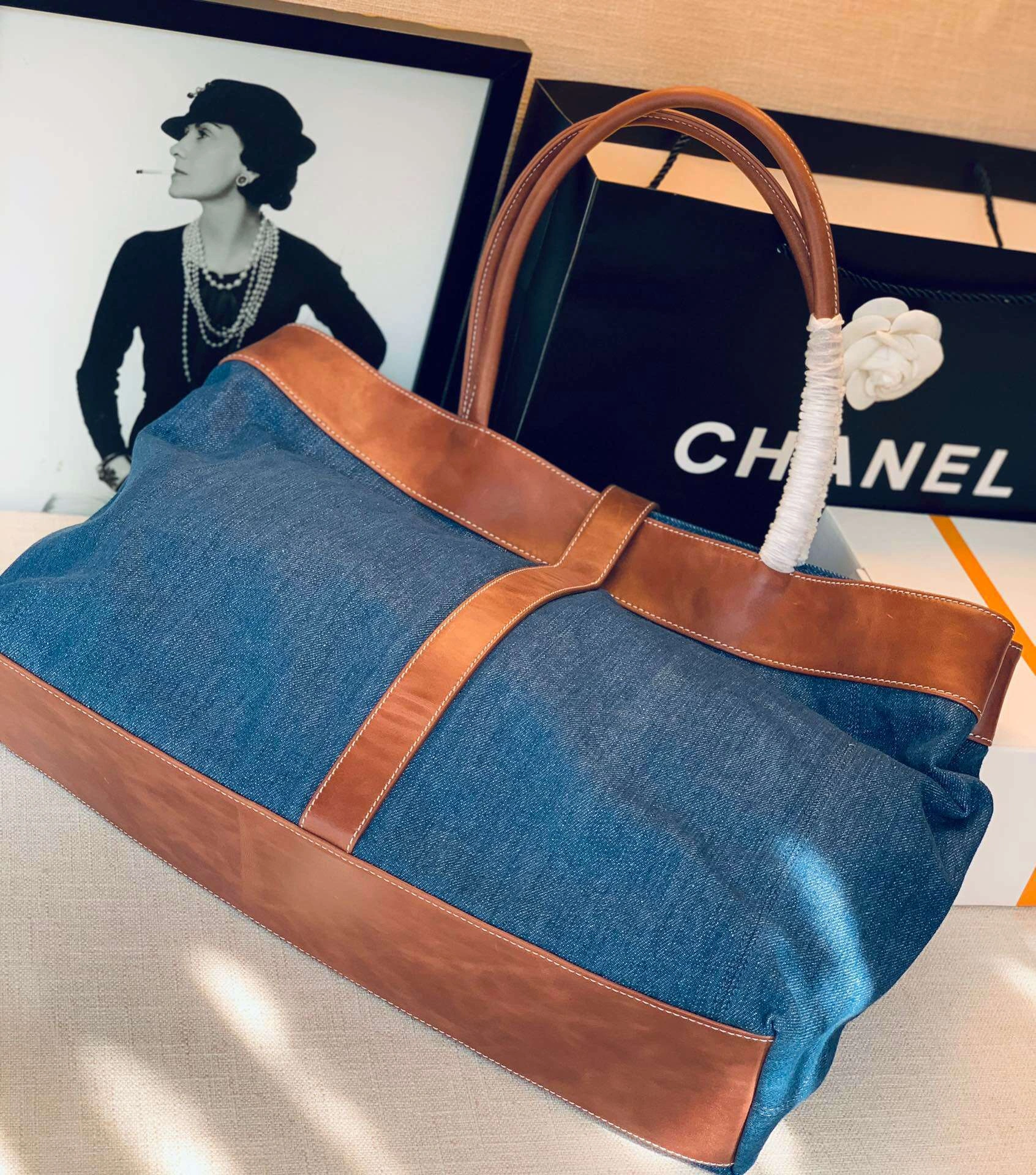 MOMO-- tote item : 321B95D1415