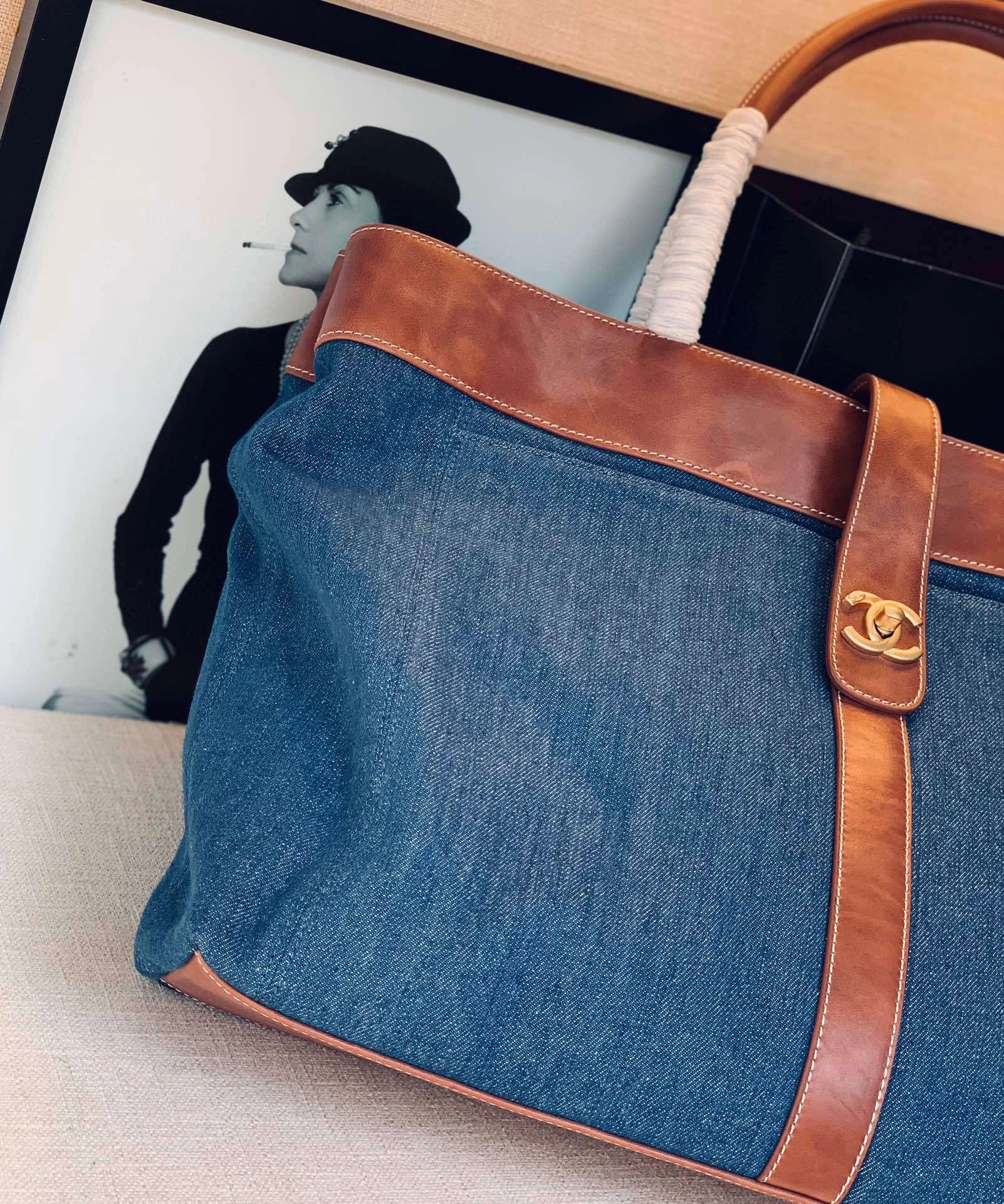 MOMO-- tote item : 321B95D1415