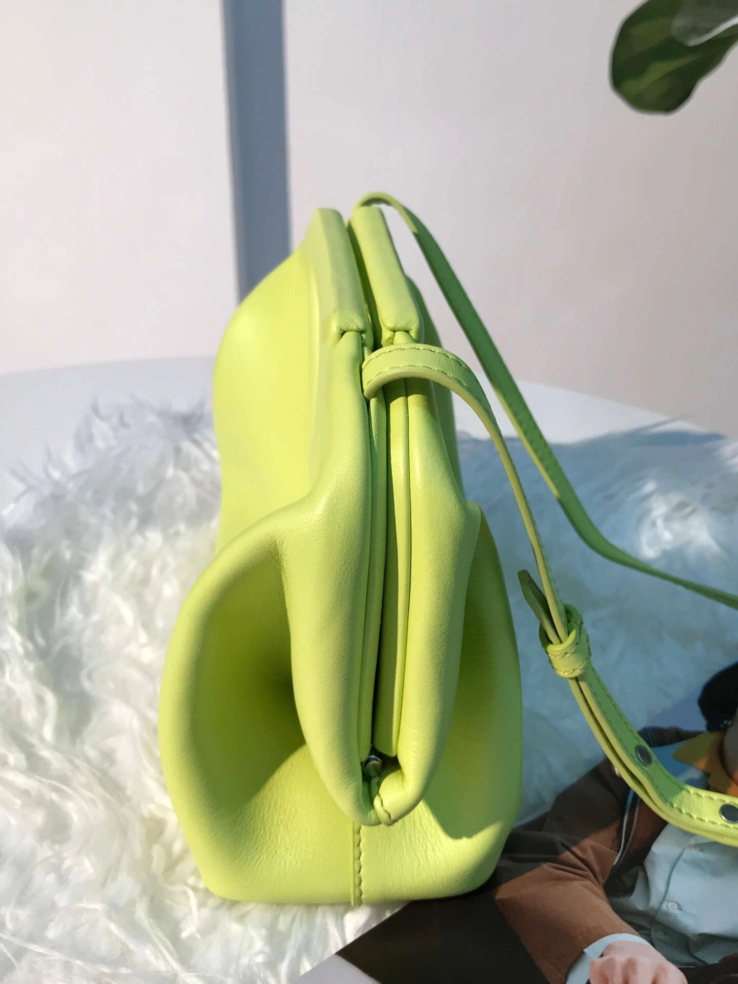 MOMO-- triangle 2021 3colour item：063B108E1010-3