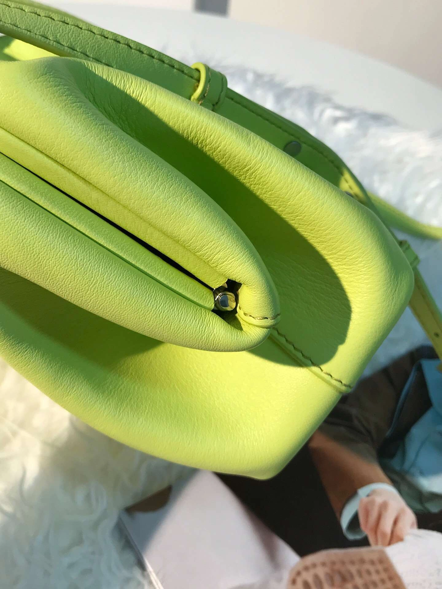 MOMO-- triangle 2021 3colour item：063B108E1010-3