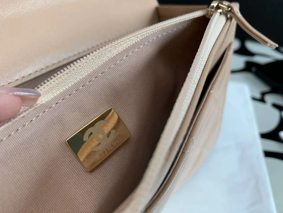 *MOMO---woc cowhide item : 307B00G2324