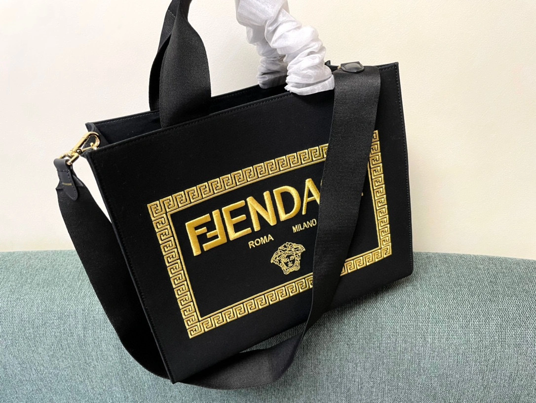 MOMO- 1006688-1A04582-1B00F FENDACE item：B-B063G0631C