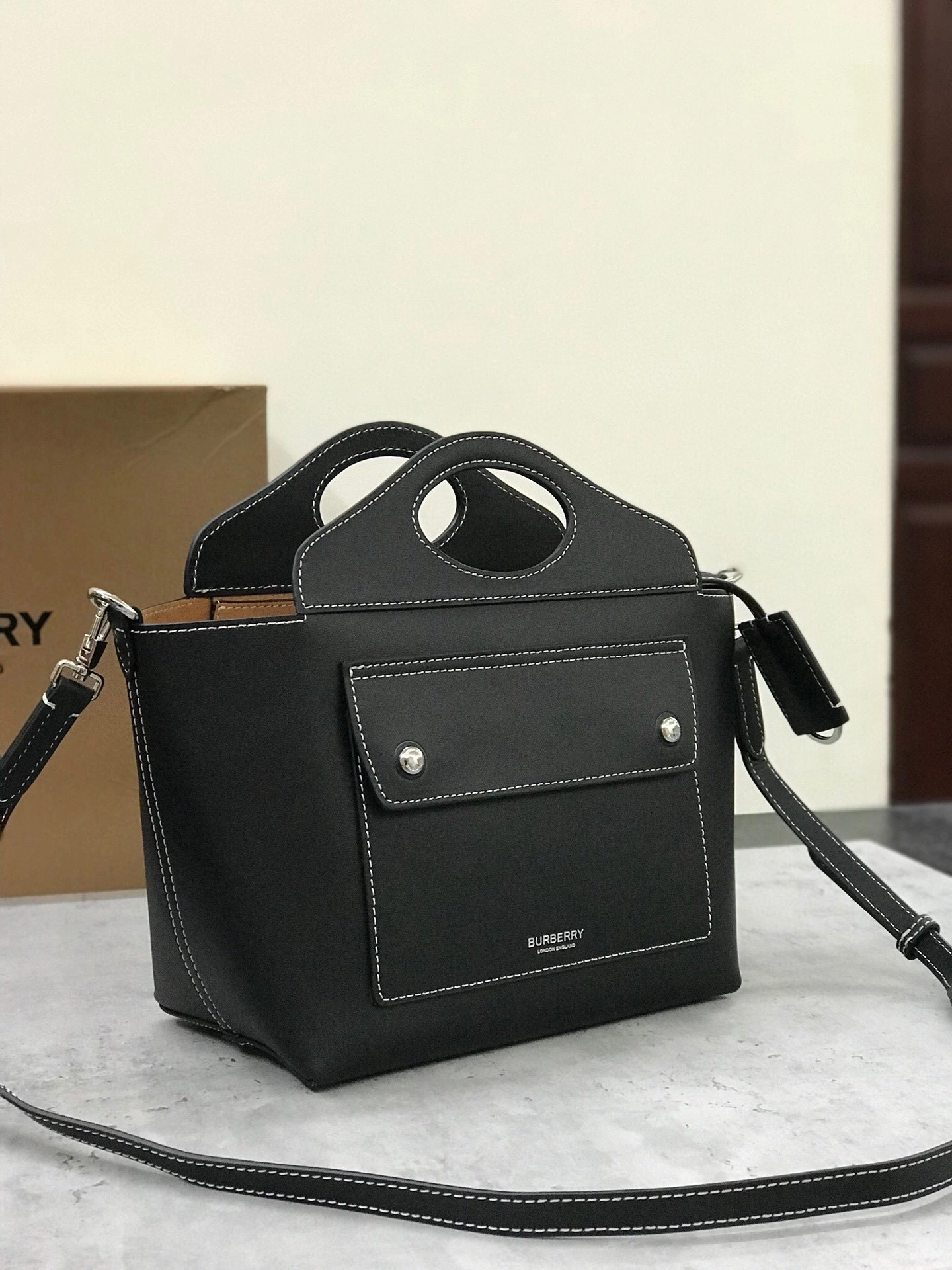 MOMO- 100%Calfskin item : A-B278L0139