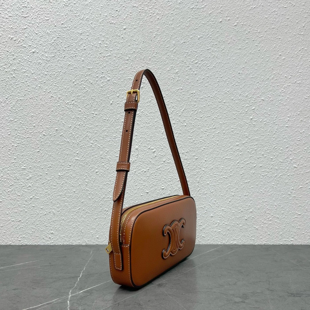 MOMO- 10J583DR8-04LU 2022 cowhide item：B-B598G0901C