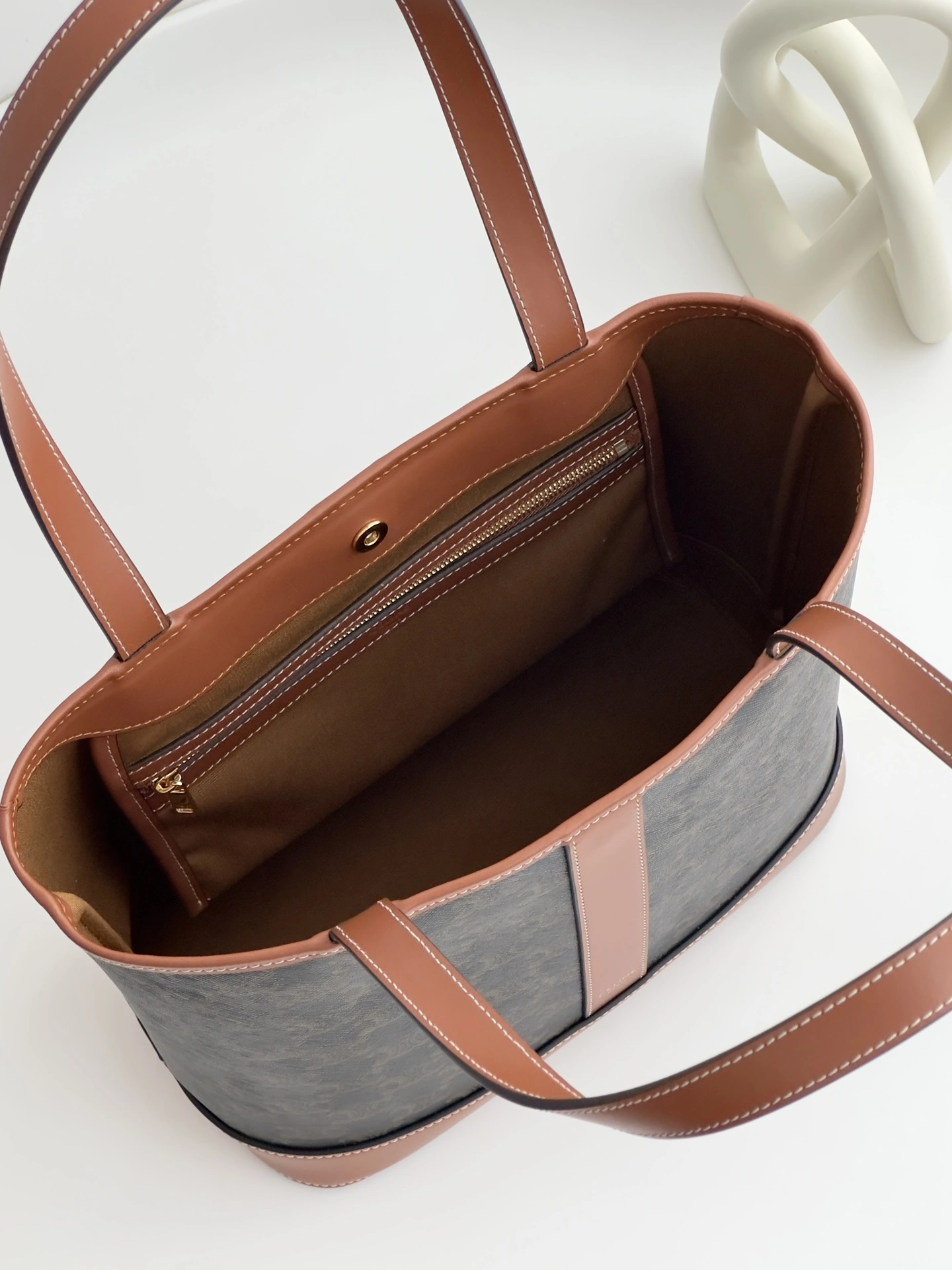 MOMO- 115082CAS-04LU item:D-B000A1613