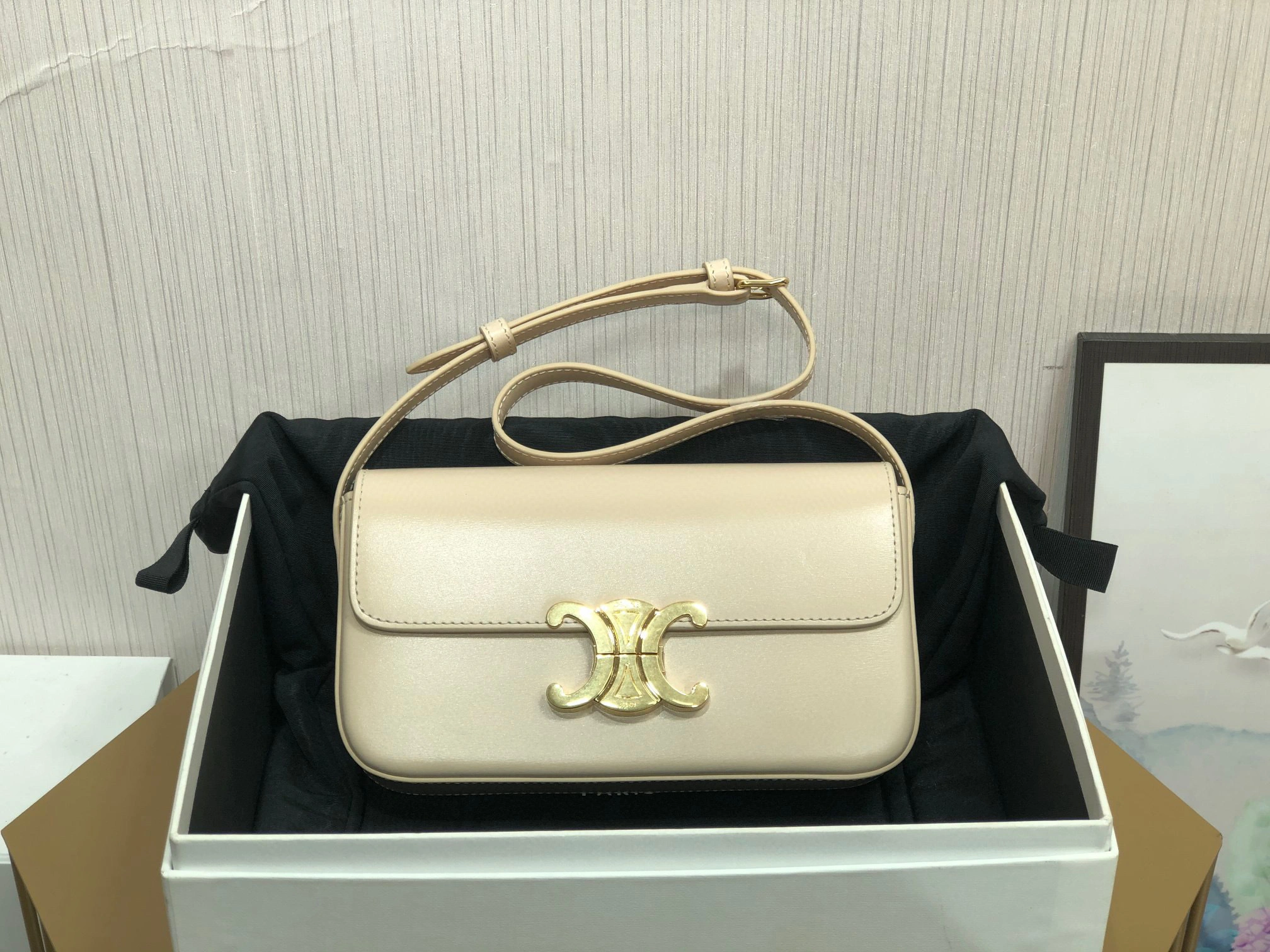 MOMO- 194143BF4-01IV Triomphe Shoulder Bag 2021s cowhide item：B-B598F1619C