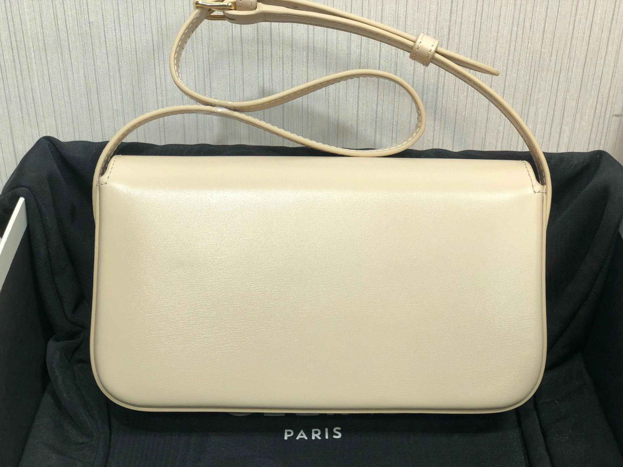 MOMO- 194143BF4-01IV Triomphe Shoulder Bag 2021s cowhide item：B-B598F1619C