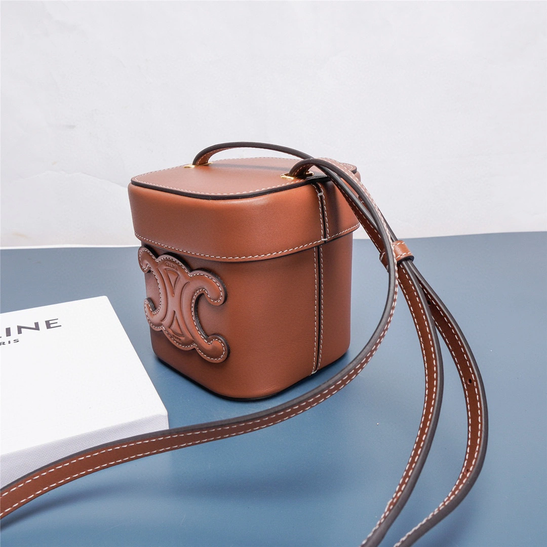 MOMO- 199263DU3-04LU BOX TRIOMPHE cowhide item：B-B000F1532C