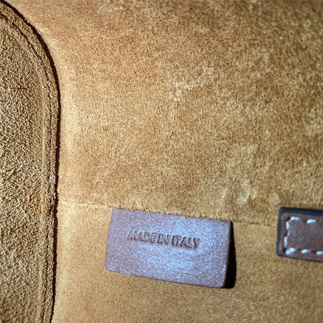 MOMO- 199263DU3-04LU BOX TRIOMPHE cowhide item：B-B000F1532C