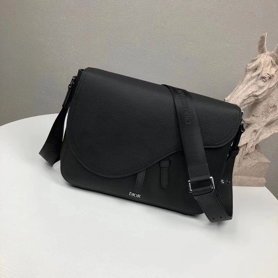 MOMO- 1ADME133YMJ cowhide item : B-B00M1405