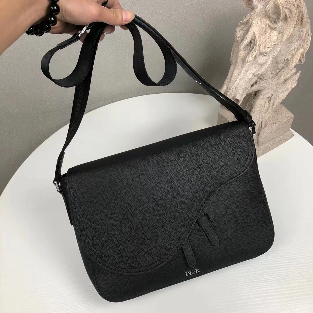 MOMO- 1ADME133YMJ cowhide item : B-B00M1405