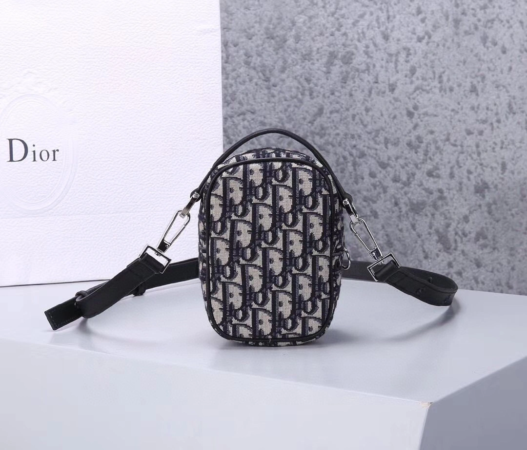 MOMO- 1ADPO081 item:A-B063L2571