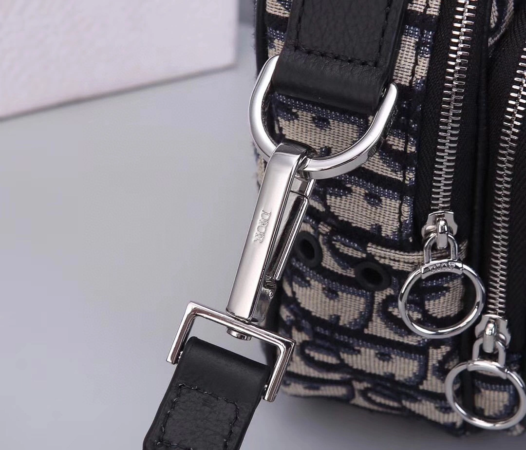 MOMO- 1ADPO081 item:A-B063L2571