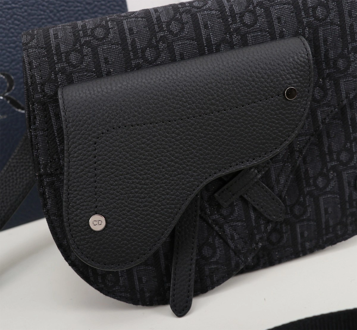 MOMO- 1ADPO095YKY-H00N item：C-B106H1711R