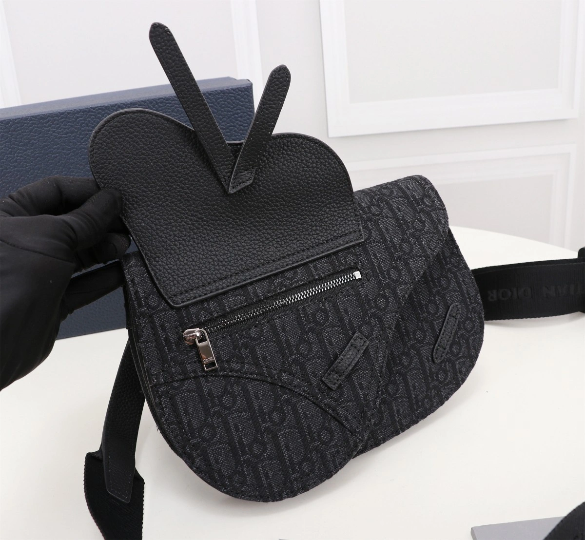 MOMO- 1ADPO095YKY-H00N item：C-B106H1711R